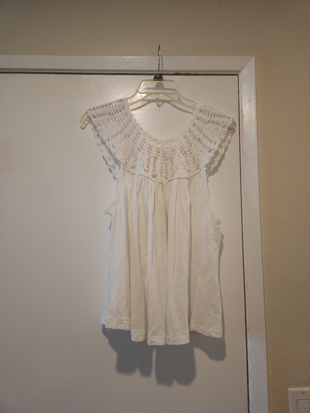 Lucky Brand White Crochet Yoke Sleeveless Camisole - Picture 3 of 5
